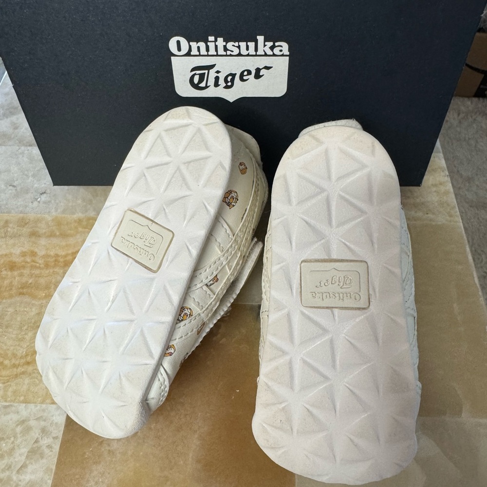 Onitsuka Tiger by Asics Kids Sneakers - Cream with Tigers Prints - Picture 7 of 7